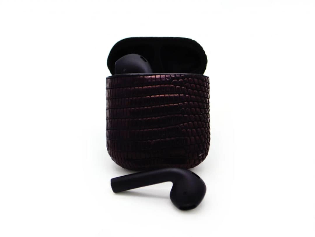 Наушники Apple AirPods 2 Color Total Iguana Black Matte, Saddle Brown — фото 2