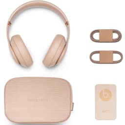 Наушники Beats Studio Pro Wireless x Kim Kardashian, Moon — фото 6