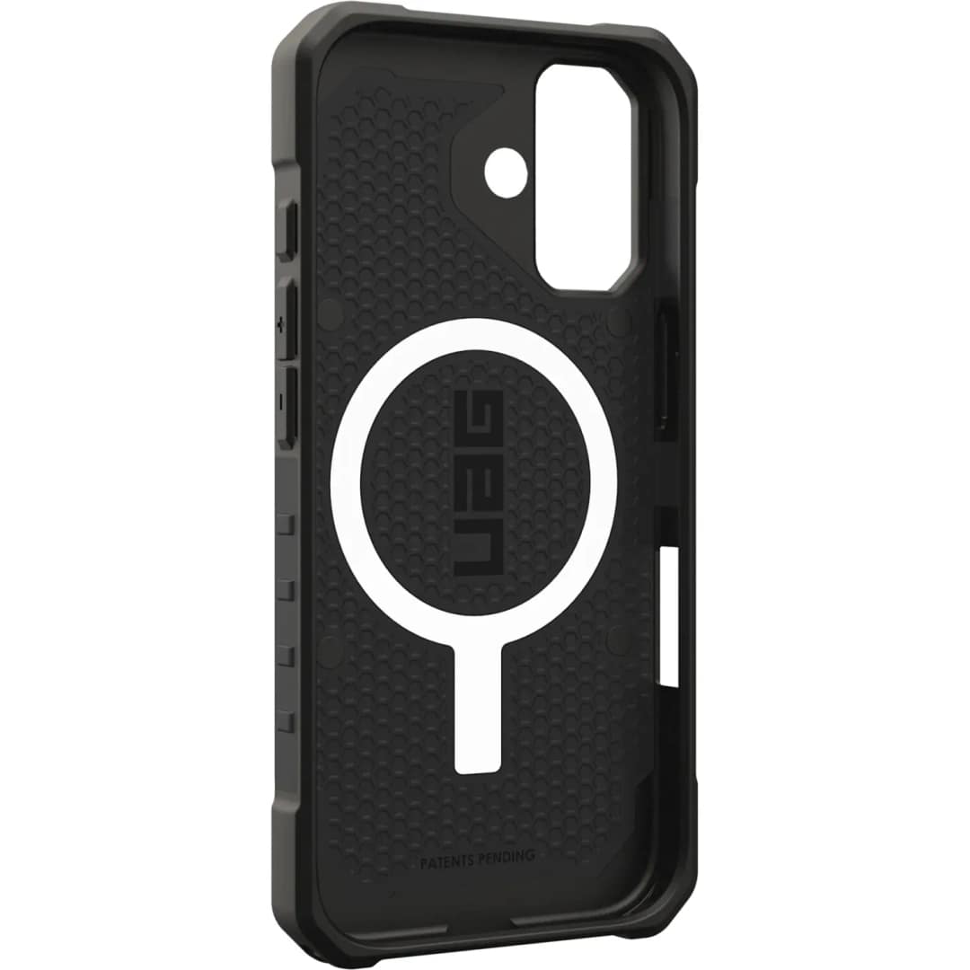 Чехол UAG MagSafe Pathfinder для iPhone 17, Black — фото 3