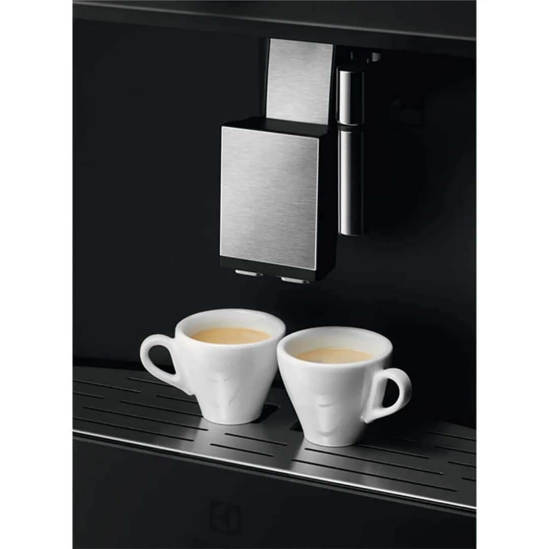 Кофемашина Electrolux KBC85Z Black — фото 6